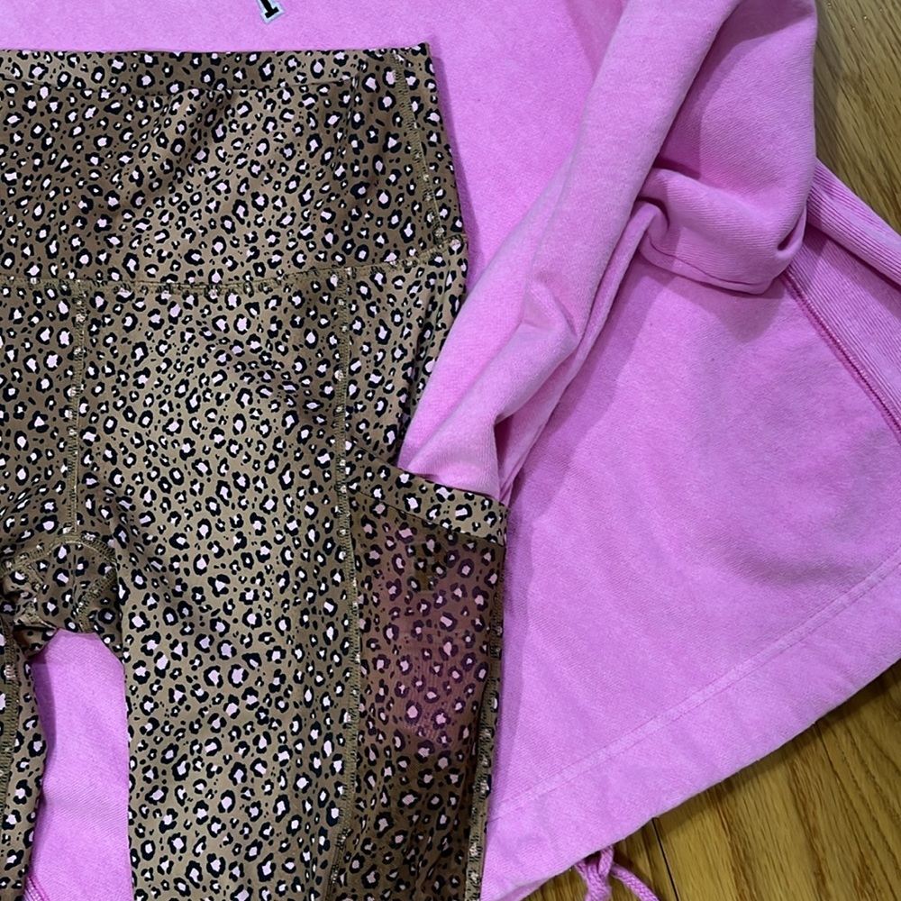 Fabletics capris - Picture 4 of 8